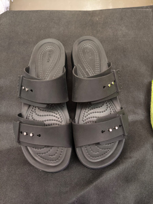 Sandalias Crocs Brooklyn Low Wedge para Mujer Talla 23 MX| Grado B