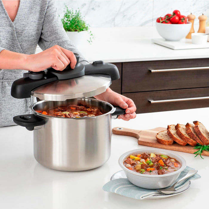 Olla De PresiÃ³n T-fal Compact Easy De Acero Inoxidable Con Capacidad De 8 Litros Con 5 Sistemas De Seguridad Para Cocinar Tranquilamente Es Compacta Segura Y De MÃ¡xima Resistencia P3534447 GRADO B