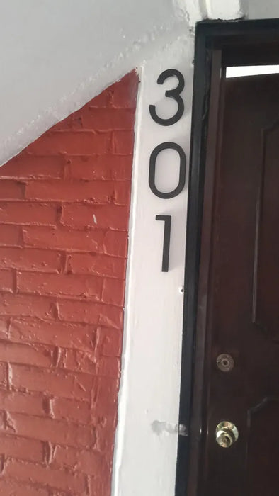 Número Exterior para Casa con Tapón de Tornillo | Grado B