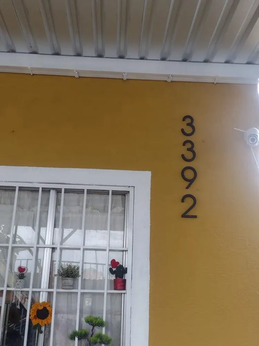 Número Exterior para Casa con Tapón de Tornillo | Grado B