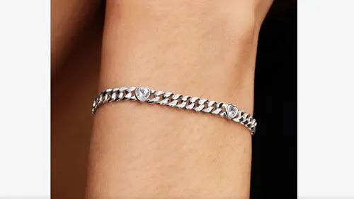 Pulsera con Cierre de Corazón Pavé Color Plateado | Grado B