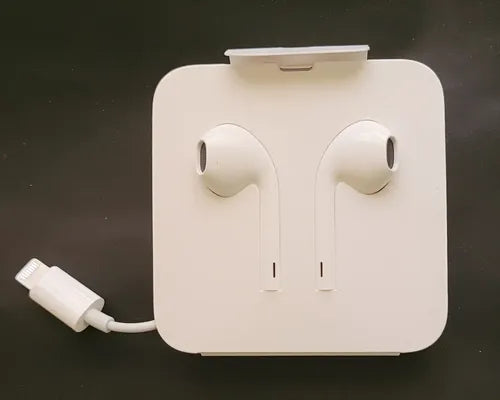 Apple Earpods con Conector Lightning - Blanco 13242 | Grado B