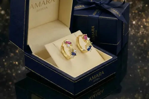 Aretes de Aro con Piedras Elegantes Color Dorado | Grado B