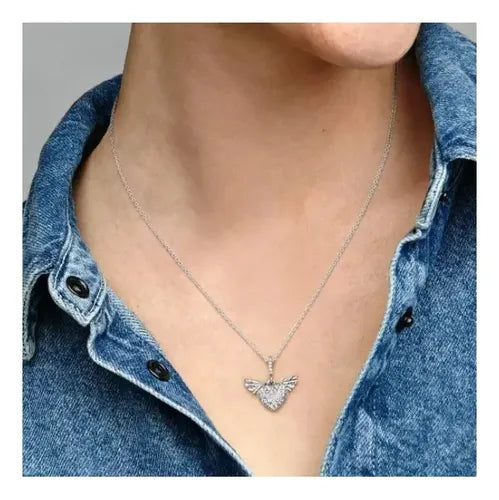 Collar con Alas de Ángel Brillantes Color Plateado | Grado B