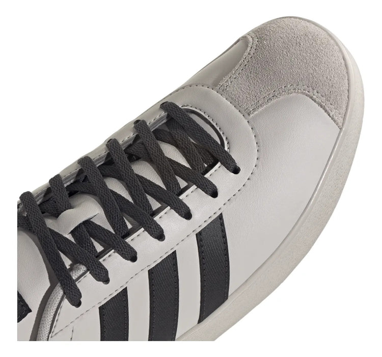 Tenis adidas F1 De Pista Audi Team Vl Unisex Ki6081 Blanco Lisa 25.5 Mx GRADO A