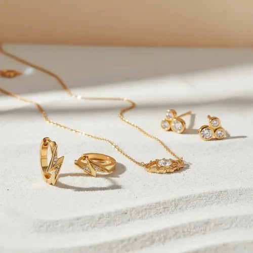 Aretes Colgantes con Diseño de Cono 4D Color Dorado | Grado B