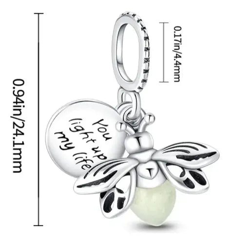 Charm Dije de Luciérnaga que Brilla en la Oscuridad Color Plateado | Grado B
