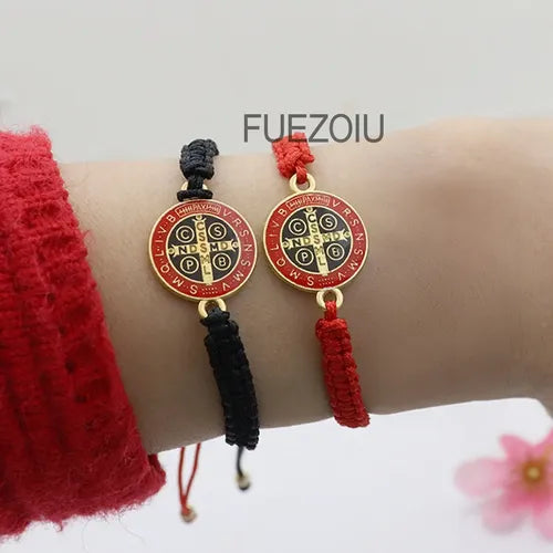 2 Pulseras Tejidas con Medalla de San Benito Negro y Rojo | Grado B