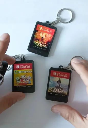 Llavero con Forma de Cartucho de Videojuego | Grado B