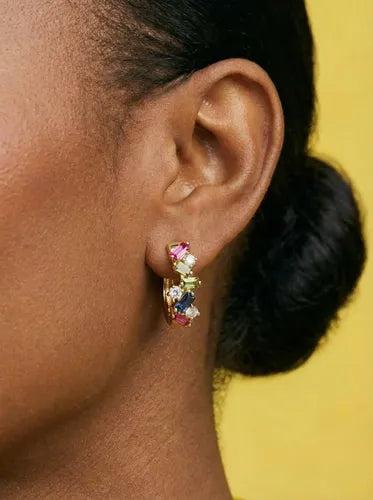 Aretes de Aro con Piedras Elegantes Color Dorado | Grado B