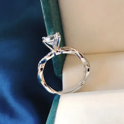 Anillo de Compromiso y Promesa Ajustable para Mujer Color Plateado | Grado B