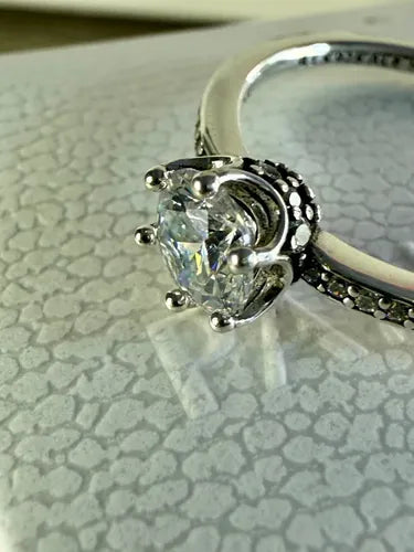ANILLO CORONA COLOR PLATEADO CON PIEDRA 1