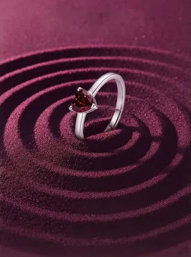 Anillo Rosa con Cristal Elegancia y Romance Color Plateado | Grado B