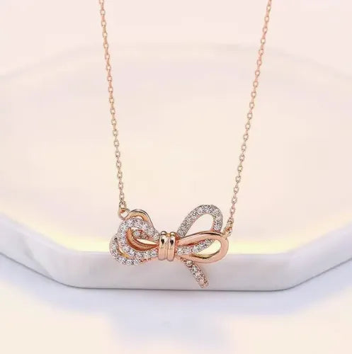 Collar de Cisne con Cristal Color Dorado Rosa | Grado B