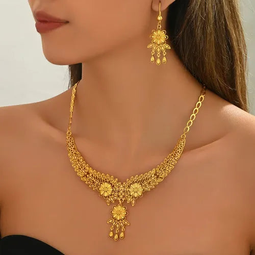 Collar de Titanio Ligero con Diseños Elegantes Color Dorado | Grado B