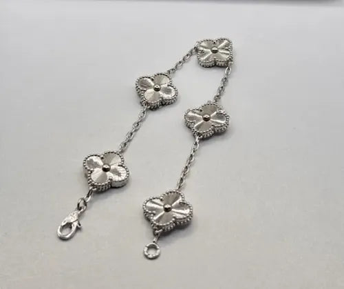 Pulsera Trébol de Cuatro Hojas con Kit de Regalo Color Dorado | Grado B