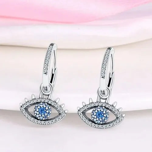 Aretes de Ojo Turco con Pavé de Zirconias Color Plateado | Grado B
