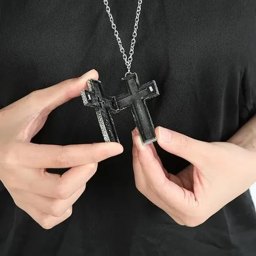 Collar con Dije de Cruz y Compartimento Secreto Incluye Caja | Grado B