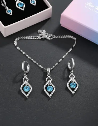 Conjunto de Collar y Pendientes Color Plateado | Grado B