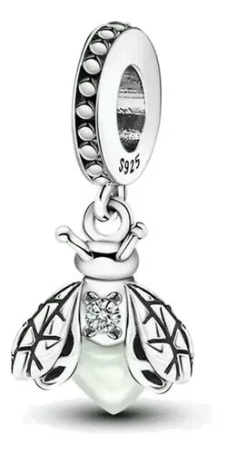 Charm Dije de Luciérnaga que Brilla en la Oscuridad Color Plateado | Grado B