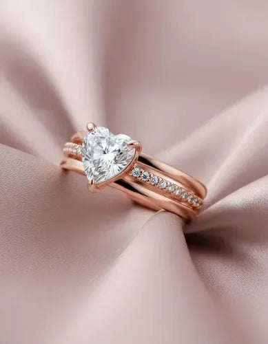 ANILLO DOBLE EN FORMA DE CORAZÓN COLOR DORADO ROSA TALLA 2