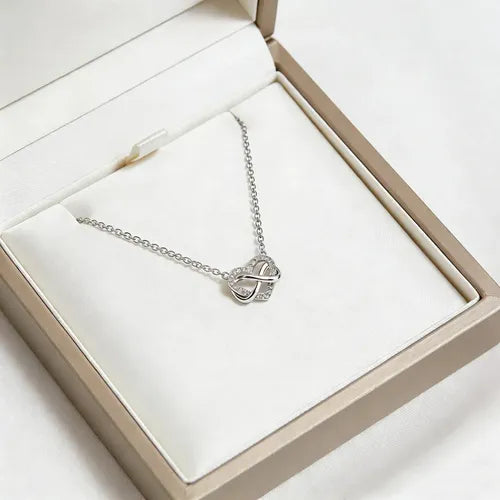 COLLAR MOMENTS COLOR PLATEADO INFINITO BRILLANTE SILVER