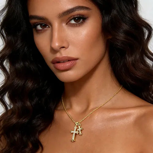 Collar con Forma de Cruz Dorada para Mujer con Delicado Colg | Grado B