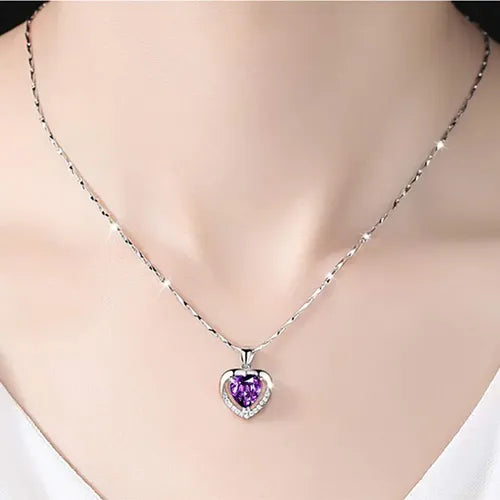 Collar con Dije de Corazón de Cristal Color Violeta | Grado B