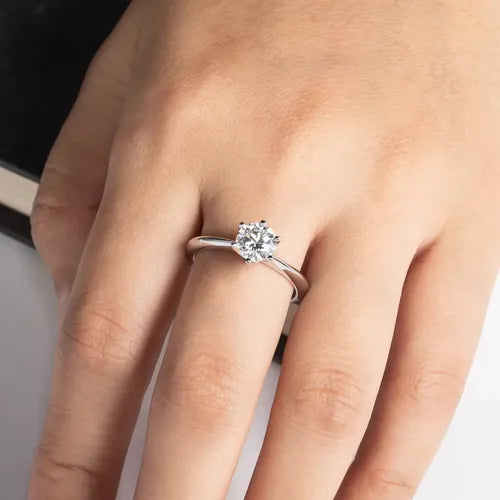 Anillo de Compromiso con Piedra Moissanita de 1 ct Color Plateado | Grado B