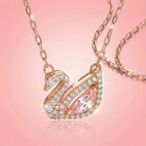Collar Icónico de Vidrio con Diseño de Cisne Color Dorado Rosa | Grado B
