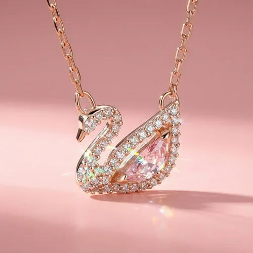Collar Edición Aniversario Cisne Rosa | Grado B