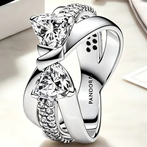 Anillo Dos Corazones con Empaque de Regalo Color Plateado