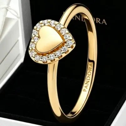 Anillo con Corazón Elevado Color Plateado | Grado B