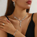 Conjunto de Collar y Pendientes Color Plateado | Grado B