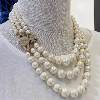Collar de Perlas con Alfileres de Gancho | Grado B