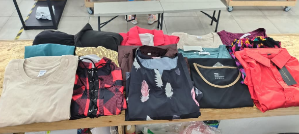 PACA DE REMATE ROPA DE HOMBRE VARIOS TAMAÑOS