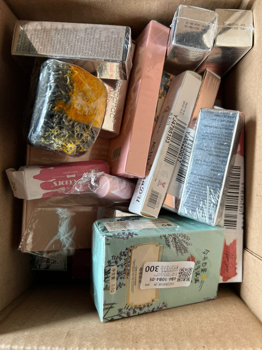 Caja Misteriosa Jumbo de Maquillaje y Artí­culos de Belleza Grado (A)-50 productos - TiendaKomet México