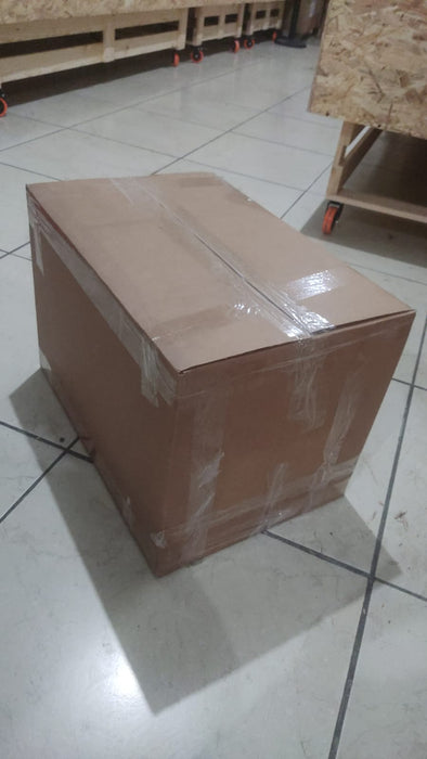 CAJA DE PAQUETES SORPRESA (PAQUETES PERDIDOS) - TiendaKomet México